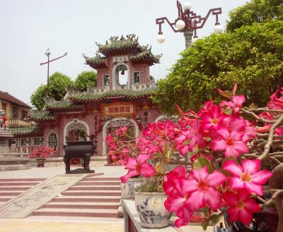 Courtyard of Chinese meeting hall
