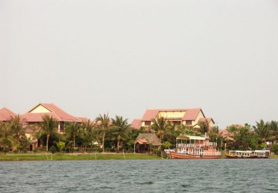 Vinh Hung Resort Hotel