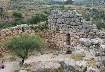 Mycenae cyclopean stone wall.jpg