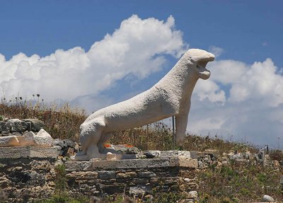 Delos lion with clouds.jpg