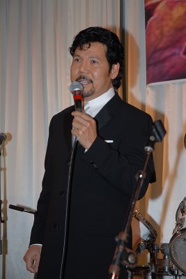ca si Vu Khanh