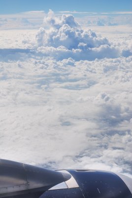 NO Airplane-Clouds10112006-002.jpg
