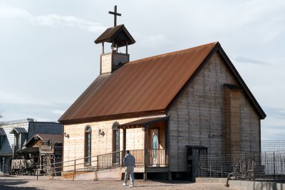 Goldfield Church2