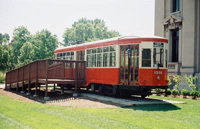 15_trolley1.jpg