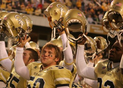 The Yellow Jackets celebrate with the fans