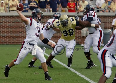 Tech DT Vance Walker zeros in the on the Bulldog QB