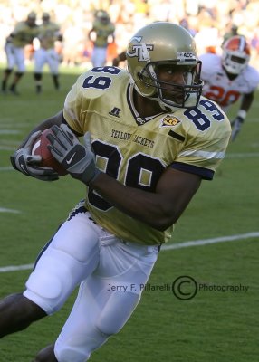 GT WR James Johnson hauls in a pass and makes his move up the sideline