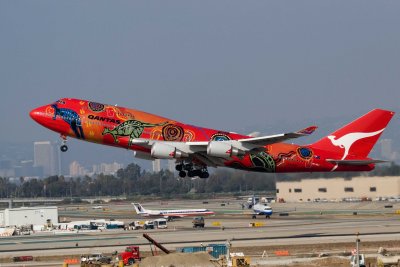 Qantas 747-400 - Take Off 25R LAX