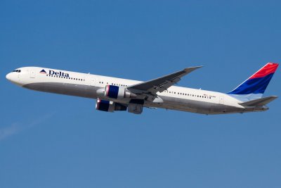 Delta Airlines 757 - Take Off 25R LAX