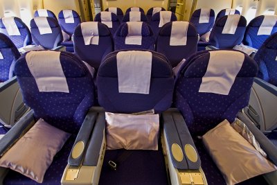 Singapore Airlines B777-200 Business Class