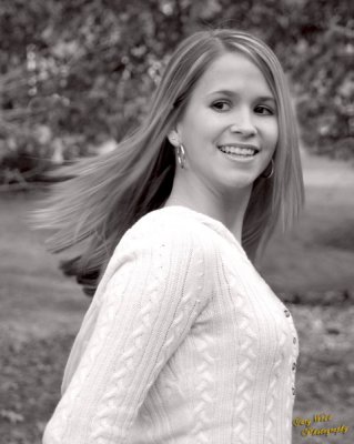 Alli_Dec06_22_8x10_BW.jpg