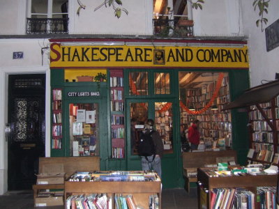 P8 Famous English language bookshop.JPG