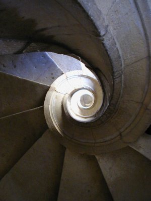 Stairway with no center collum