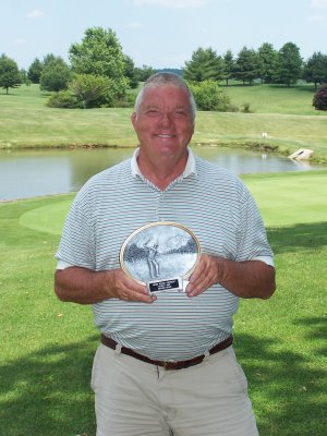 Roger Cabiness wins the Division 1 low gross with a 69