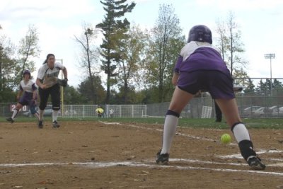 Lauren Bunts Her Over