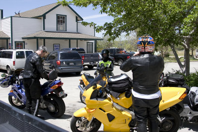 Resturant Parking Lot 2.jpg