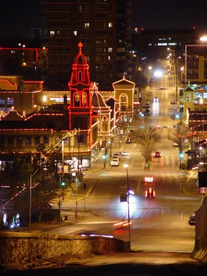 The Plaza was one of the country's first shopping districts, & was created by Jesse Clyde Nichols in 1927. Now of course it's the home of our locally famed, Plaza Lights which burn every Thanksgiving through early January.
