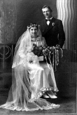 Dorothy Elizabeth Wahl: 1912-2005, was the eldest of three children born to Lawrence W. Wahl & his wife, Karolina Limbeck. Dorothy married Sherman Homer Vorce: 1905-1969, & together this couple would have three children of their own.