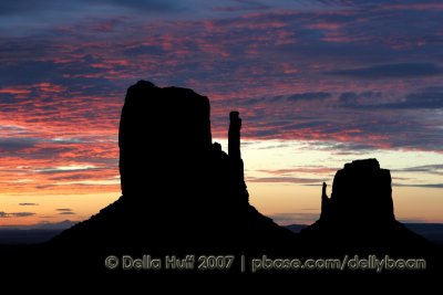 Mitten Sunrise, Monument Valley III