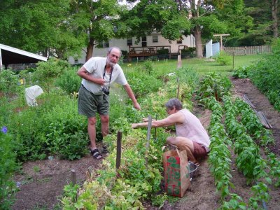 07_07_08 Garden Mom and Dad.jpg