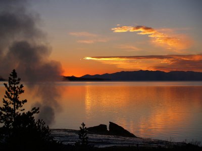 Sunrise at Lake YellowstoneBarry E-500