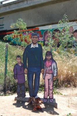 Cezar Chavez Mural/Statue - South Side I-5 Underpass