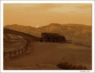 Moon over Death Valley_487c