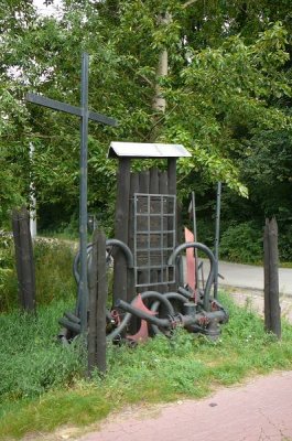 Guzw-pomnik Katyski