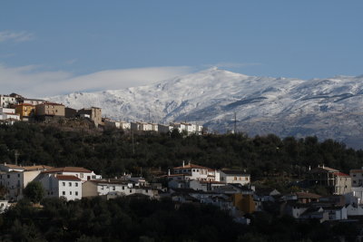 Cerro del Caballo 3013m behind Albenuelas