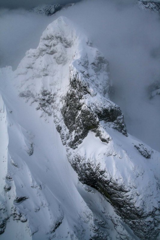 Hozomeen S Pk, S Face & SE Buttress (Hozomeen022607-_122.jpg)