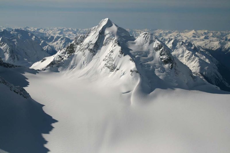 Snowside & Purgatory Glacier, View SW <br> (MonarchIceFld040307-_402.jpg)
