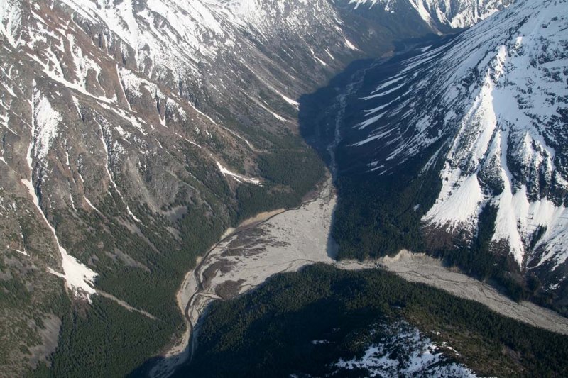 Debris Fan:  Unnamed Creek Into Nostetuko River <br> (QueenBess051407-_005.jpg)