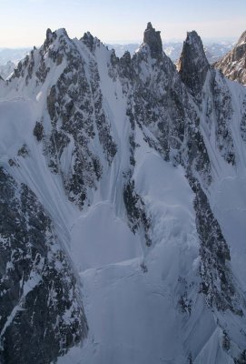 L to R: Serras 3, 4, & 5, Upper N Faces (Waddington011207--_1054.jpg)