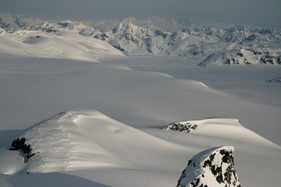 View NW Down Heakamie Glacier (Homathko051507-_101.jpg)