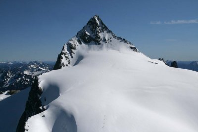 Shuksan, Upper Sulphide Glacier & Summit Pyramid (Shuksan062607-_149.jpg)