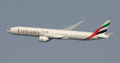 Emirates 777-300 departing JFK RWY 31L
