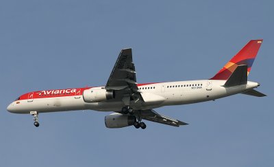 Avianca's 757 in its new livery, Dec, 2006