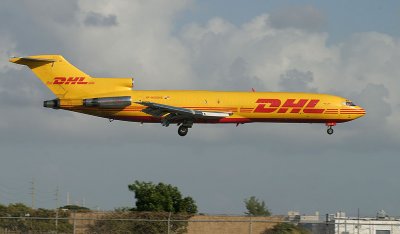 DHL 727-200 moments from touching down on MIA RWY 9