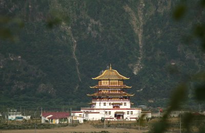 A small temple in the distnace