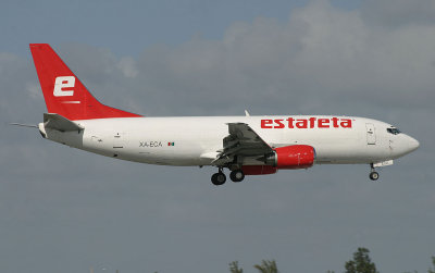 Mexican cargo 737-300 landing in MIA