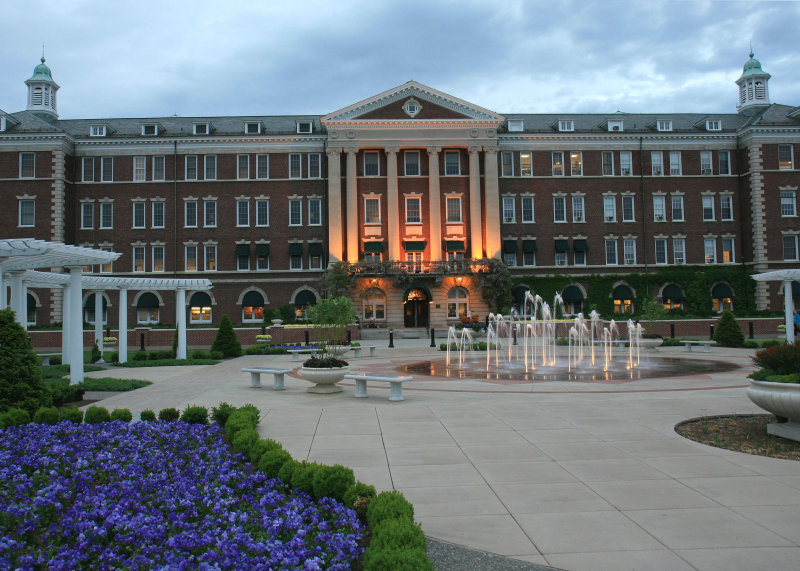 I had dinner one night at the CIA!  (Culinary Institute, that is!)