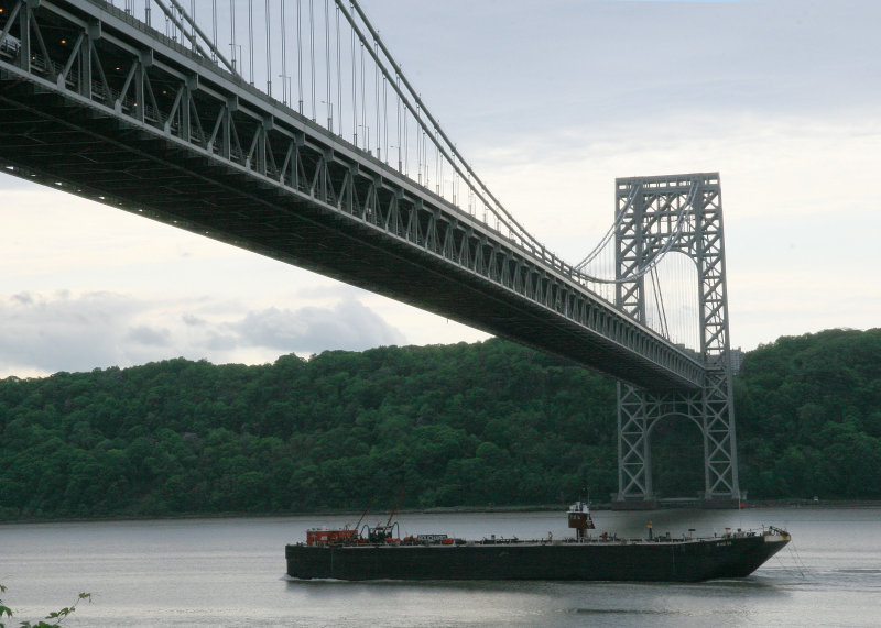 GW Bridge from Manhattan side.  The first time I walked the 20 minute walk to the lighthouse, I had no film in my camera!