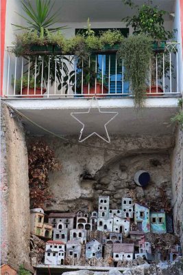 A very interesting balcony in Amalfi