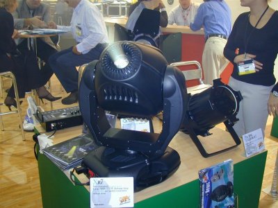 2002-09-10_PLASA_0021.JPG