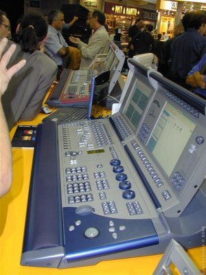 2002-09-10_PLASA_0036.JPG
