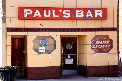 Pauls Bar