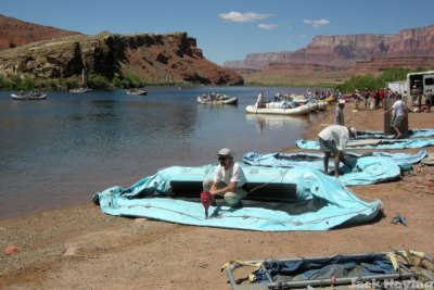 Grand Canyon tour groups inflating their rafts