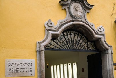 2909 - Salzburg Mozart Museum.jpg