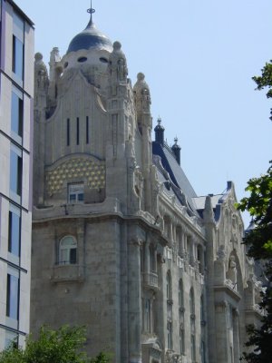 Related to Gaudi?