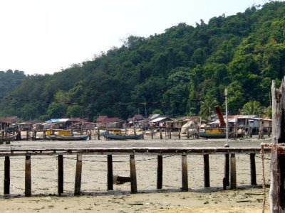 fishingvillage2.JPG